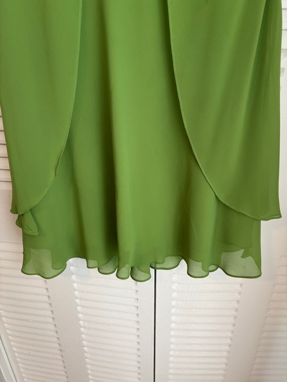 Joseph Ribkoff  Size 6 Green Halter Dress | Elegant Draped Chiffon Midi 💚 - Picture 5 of 12